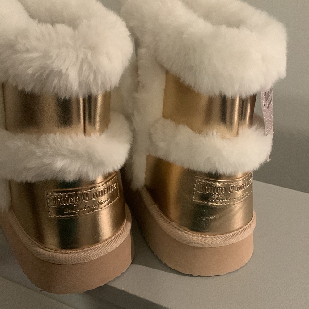 LMT: Juicy Couture Women Rose Gold Shimmer Boots - Picture 5 of 15